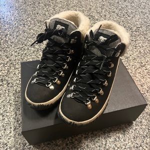 sorel out and about plus conquest boots size 8.5